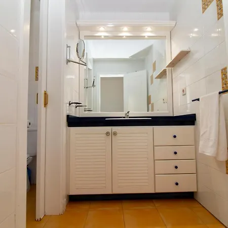 아파트 Sea View Terrace Duplex +wifi +barbecue 멜로네라스